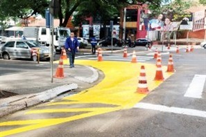 Secretaria dos Transportes vai reforçar a sinalização em cruzamentos onde os motoristas têm dificuldade de visibilidade para atravessar